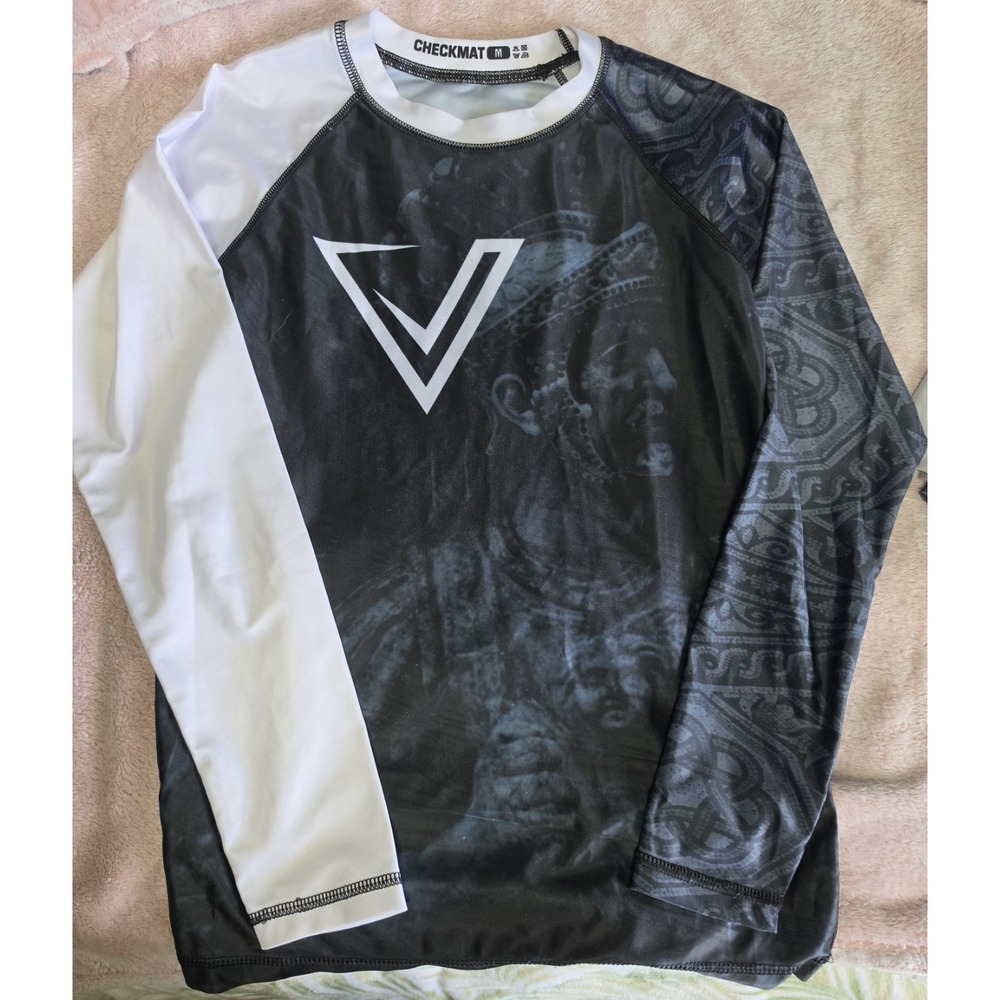 Virtus CHECKMAT Rash Guard Mens Medium Black White Long Sleeve MMA BJJ Boxing